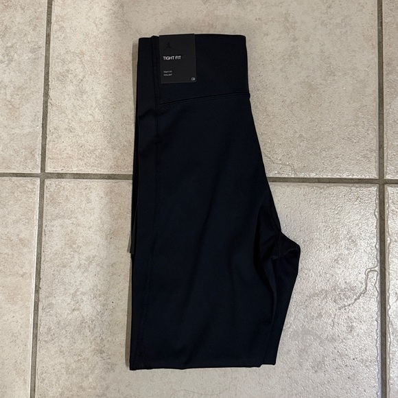 Nike Jordan Essentials Mid-Rise 7/8 Leggings - Picture 5 of 6